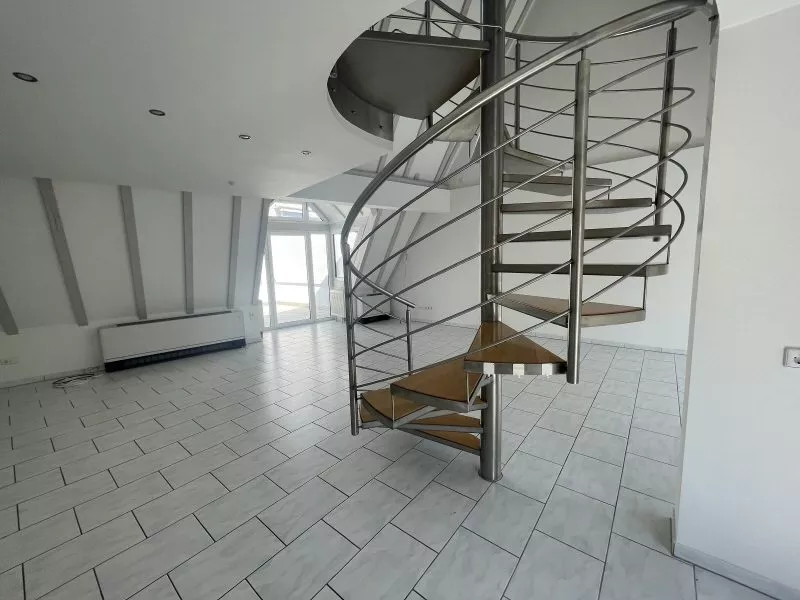Durlacher Altstadt - Maisonette-Wohnung der Extraklasse - Essplatz neben der offenen Küche