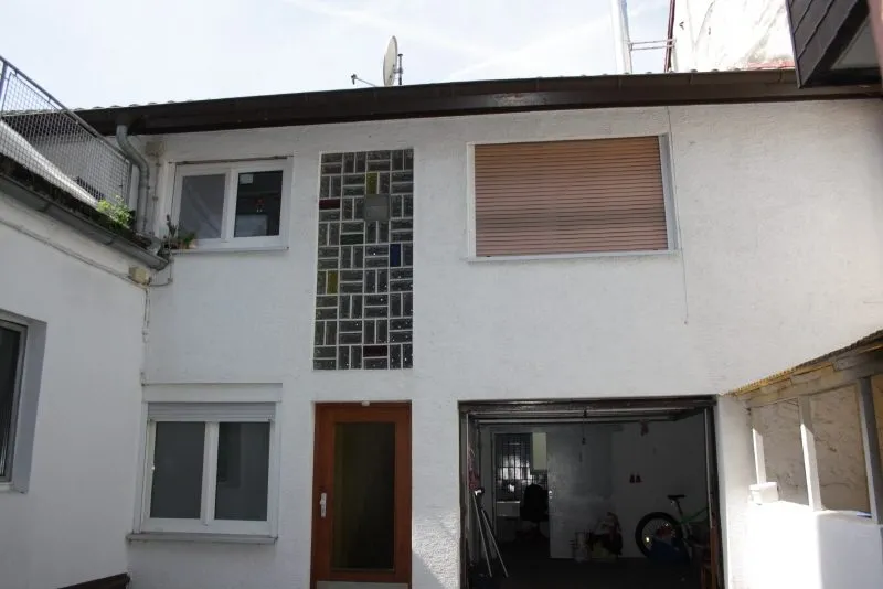 Provisionsfrei für Käufer - Mehrfamilienhaus in Durlacher Altstadt mit Abrissgrundstück - Hinterhaus